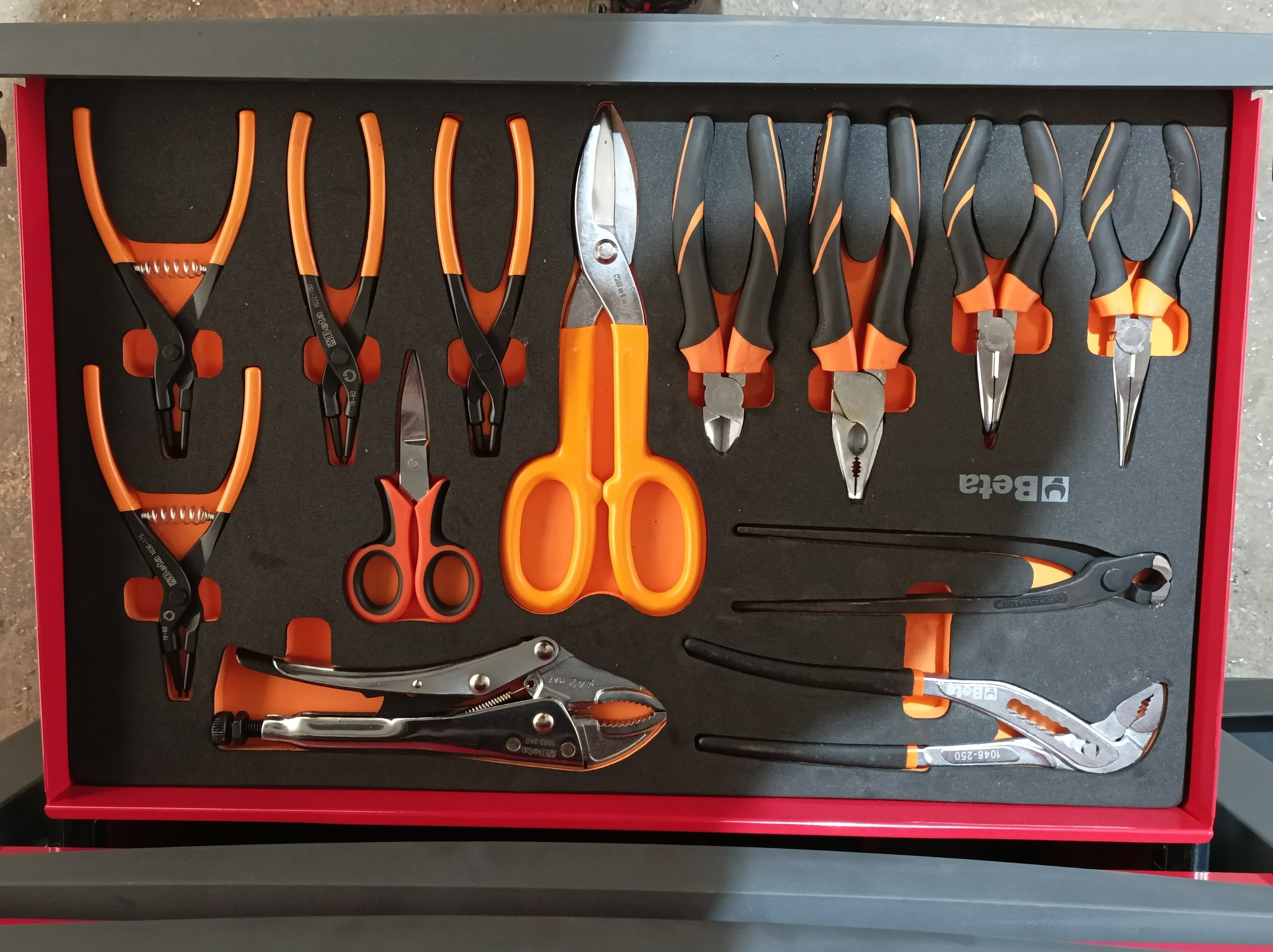 Tiroir d’outils Beta bien rangés chez md-services-mecanique-hydraulique-aveyron en Aveyron